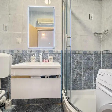 Apartment Mestrovic With Heated Swiming Pool- Near Split