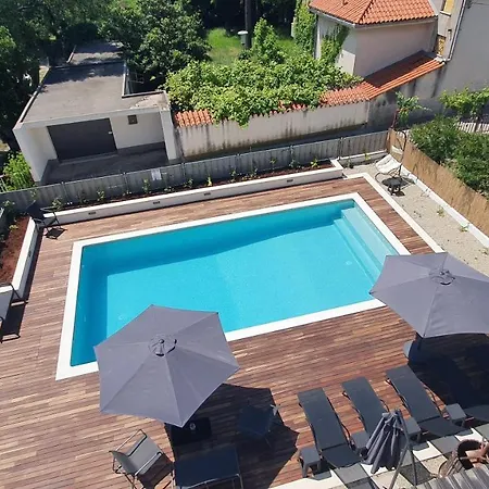 Mestrovic With Heated Swiming Pool- Near Split * Kastela