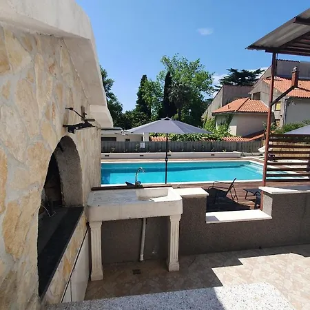 Mestrovic With Heated Swiming Pool- Near Split
