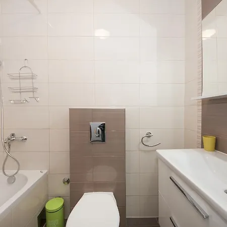 Apartment Mestrovic With Heated Swiming Pool- Near Split *