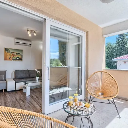 Mestrovic With Heated Swiming Pool- Near Split Kastela