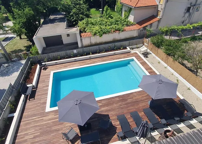 Mestrovic With Heated Swiming Pool- Near Split * Kaštela
