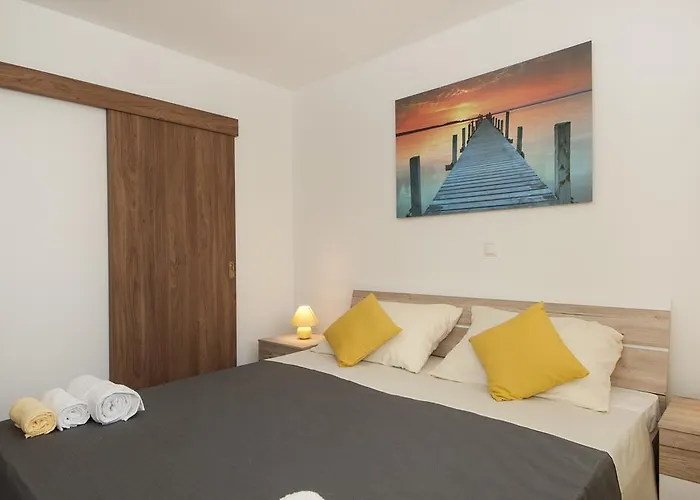 Apartmán Mestrovic With Heated Swiming Pool- Near Split