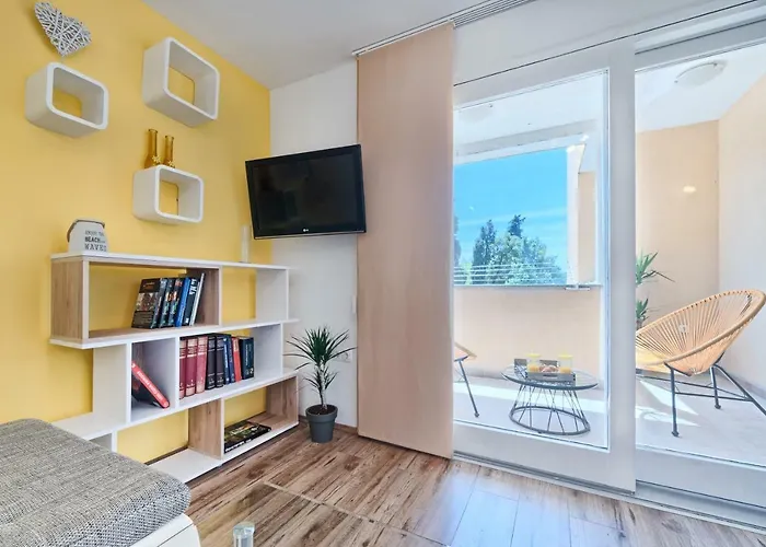 Apartmán Mestrovic With Heated Swiming Pool- Near Split Kaštela