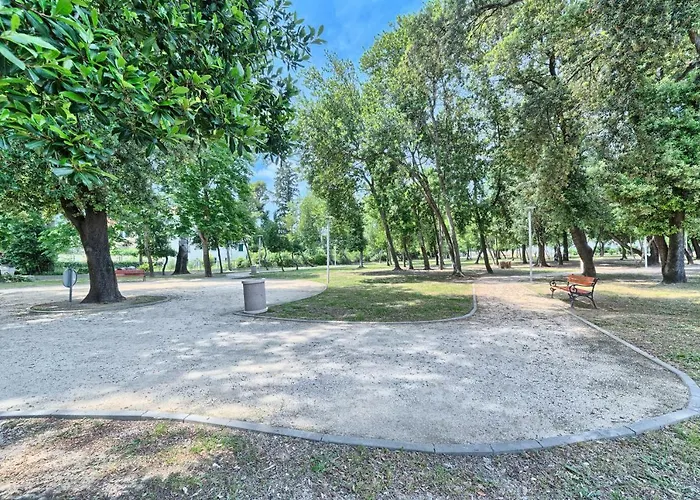Mestrovic With Heated Swiming Pool- Near Split Apartmán